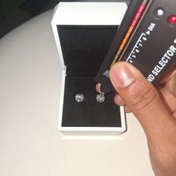 8mm moissanite earrings 2ct each Screw back (PASS DIAMOND TESTER)