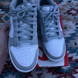 nike dunks grey