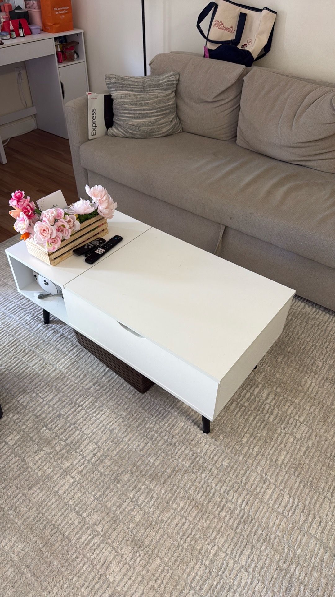 Tv stand