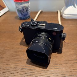 Leica Q