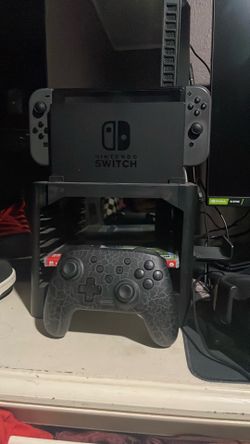 Nintendo Switch (READ CAPTION)