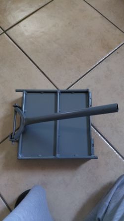 Manual tortilla press maker