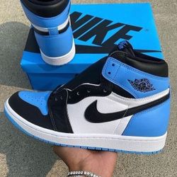 Air Jordan 1 Retro High OG  ‘UNC Toe’