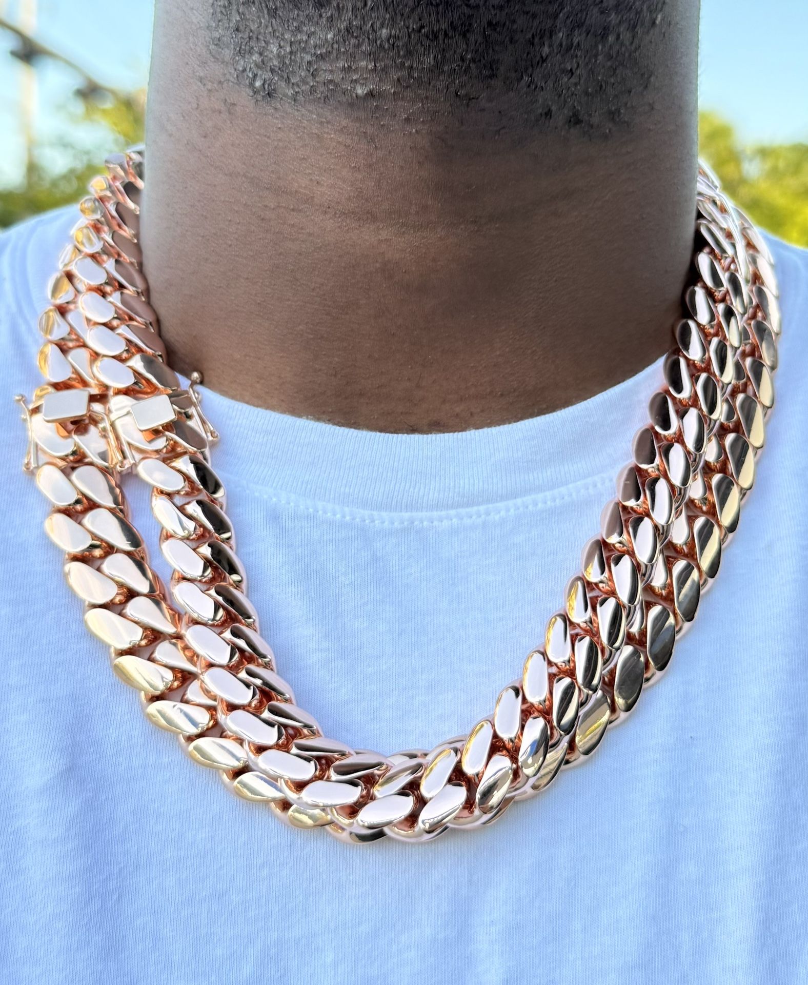 Handcrafted and high polished two rose gold Miami Cuban links necklaces🔥🔥🔥