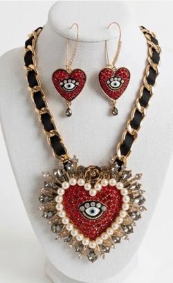 Betsy Johnson large heart necklace