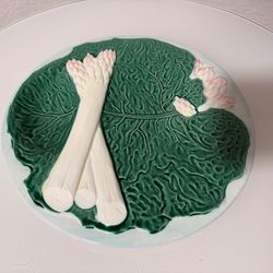 FOUR 1984 Majolica White Asparagus Green Leaf Plates