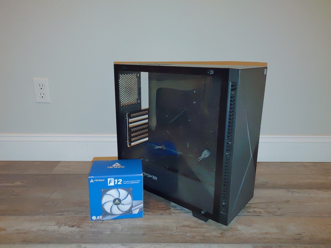 IBUYPOWER Gaming PC Case And 5 Fan Combo