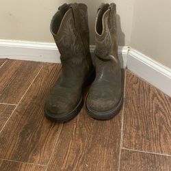 Women’s Ariat steel toe boots