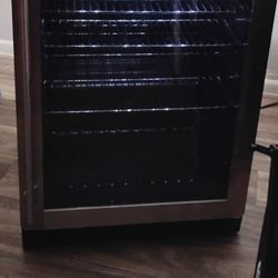 Magic Chef Refrigerator ,Wine And Beer Cooler 