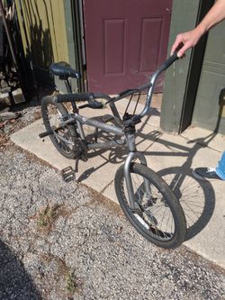 Mongoose bmx bicycle 19 inch tires