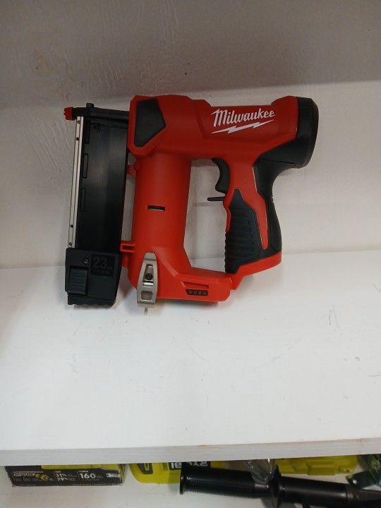 Milwaukee New 23ga Pin Nailer M12