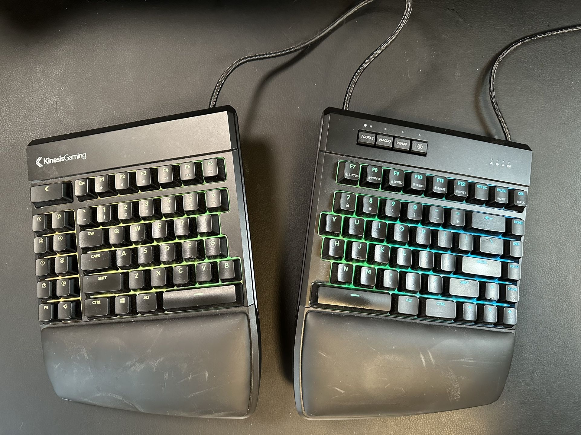 KINESIS GAMING Freestyle Edge RGB Split Mechanical USB Keyboard (MX Brown) + Lift kit