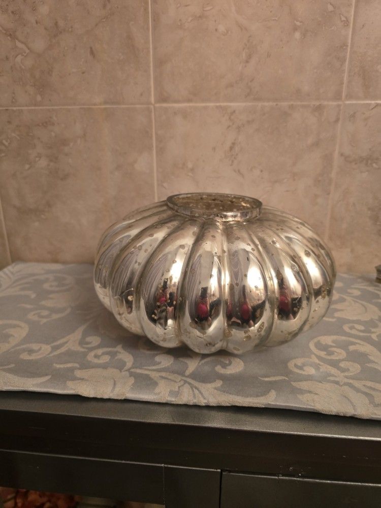 Brand New Silver Mercury Glass Pumpkin  Vase/ Candle Holder
