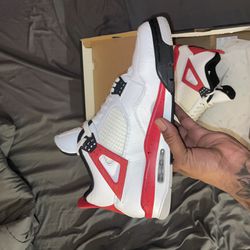 Red cement 4s size 11.5 good condition