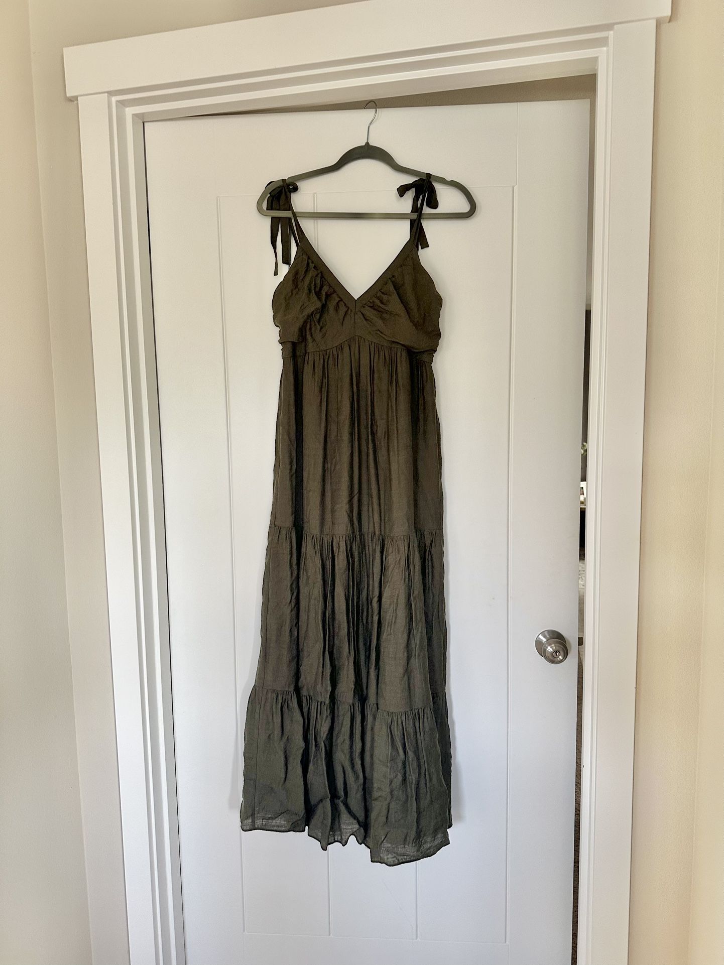 Elegant Maxi Dress Size Small