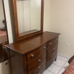8 Drawer Dresser With Mirror
