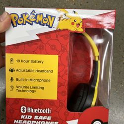 NWT Pokémon Pikachu wireless Bluetooth headphones