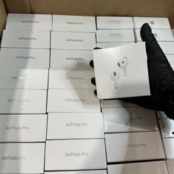AirPods Pro’s 4