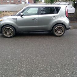 2014 Kia Soul Plus Model 100,000