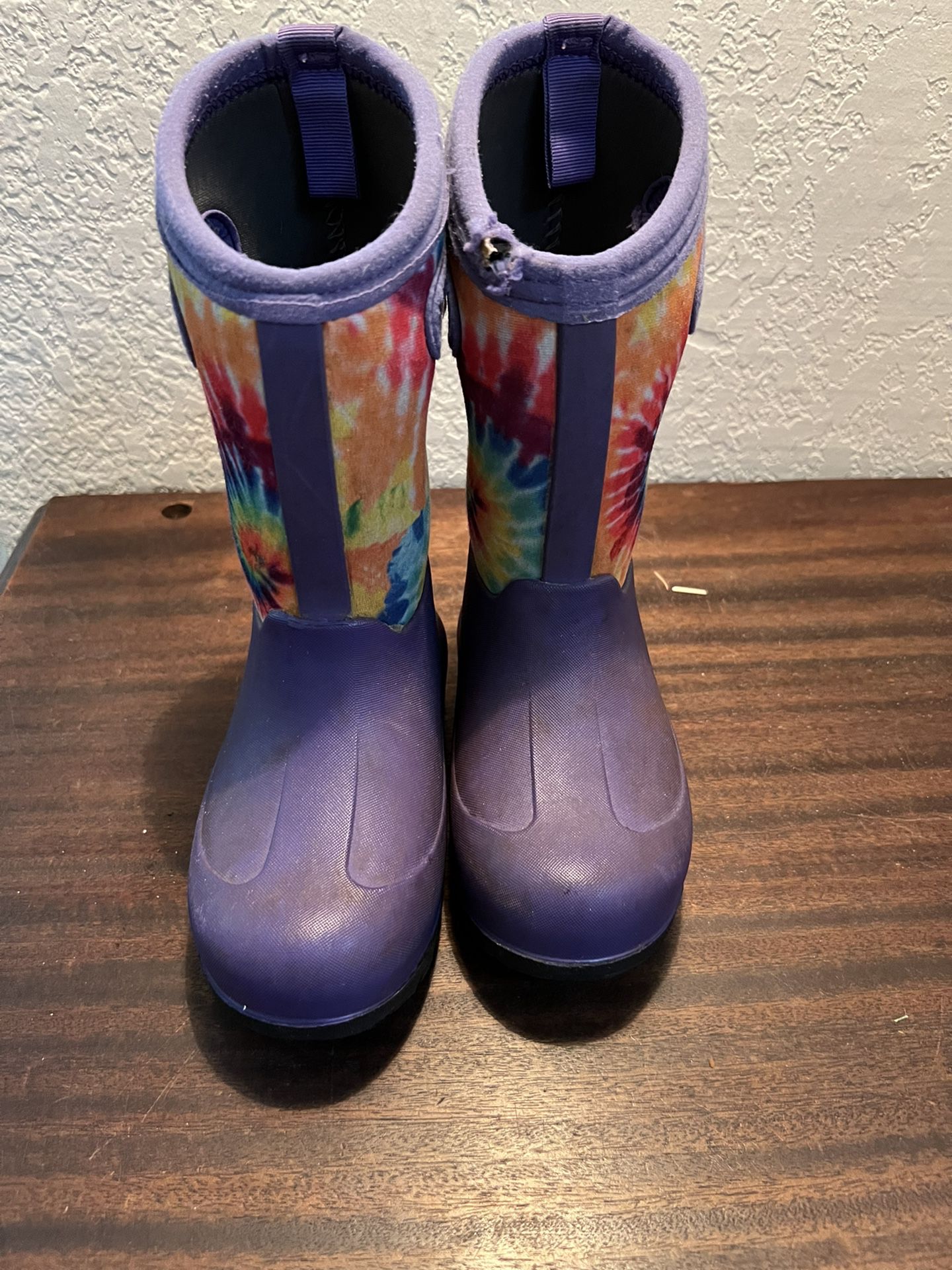 Bogs Purple And Tie Dye Snow Boots Kids Size 11