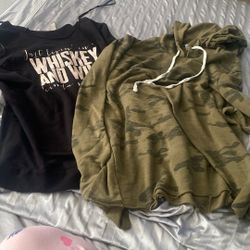 Tops Lot Of 2