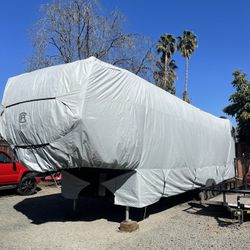 5th Wheel Toy Hauler Cover 