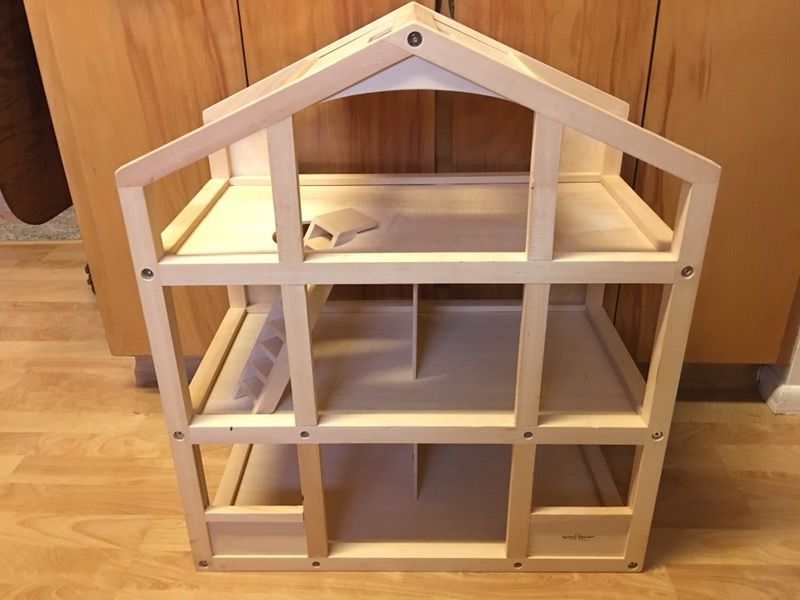 Ryan’s Room Wooden Dollhouse