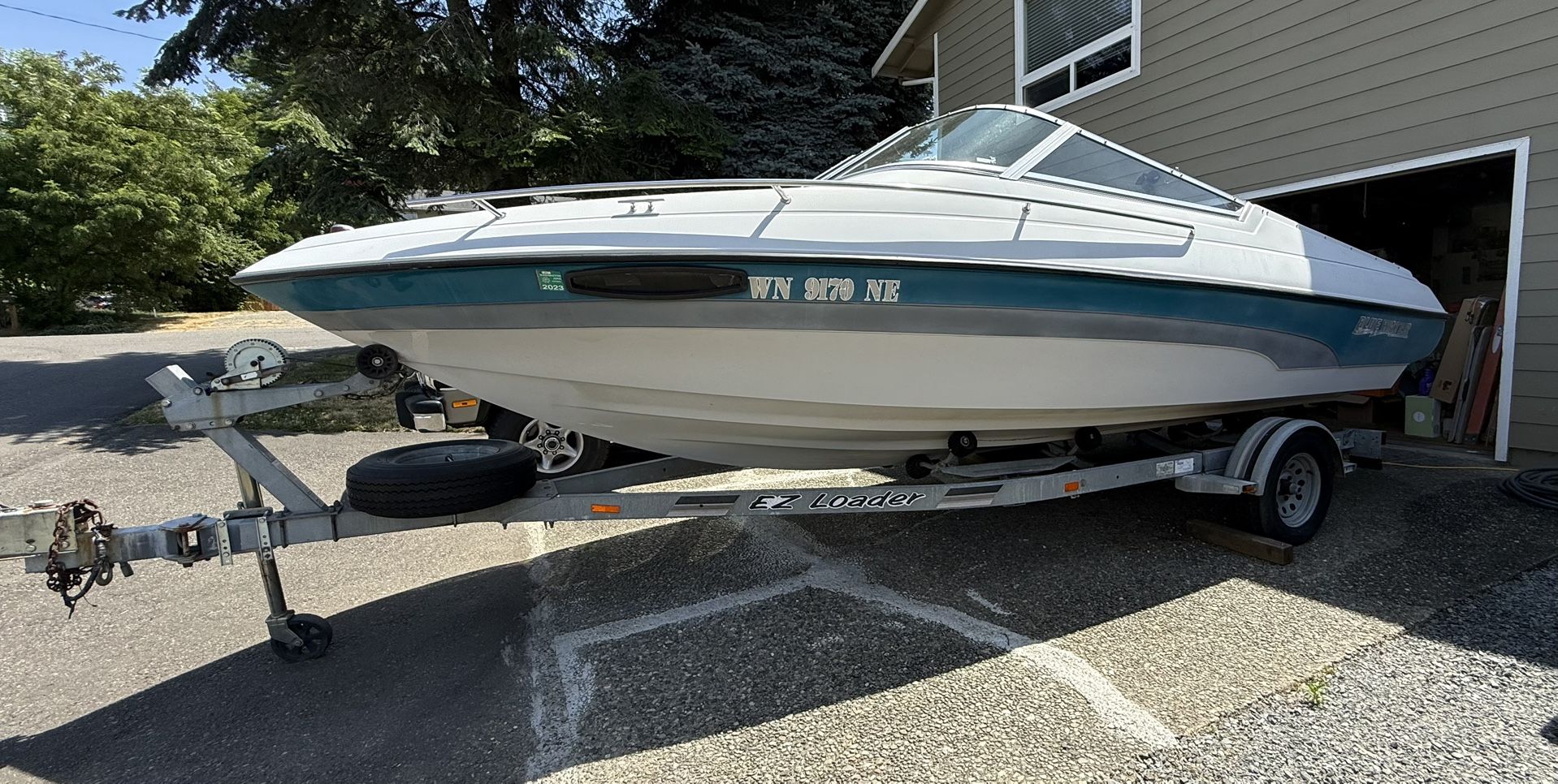 1995 Bluewater Monte Carlo closed bow