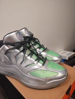 KD basketball shoes