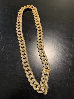 O gold plated moissanite Cuban Link Chain Necklace