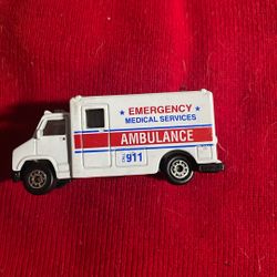MAISTO - AMBULANCE EMERGENCY MEDICAL SERVICES 1/64 Diecast White EMS