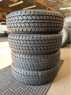255/75/17 Bridgestone Dueler AT Tires
