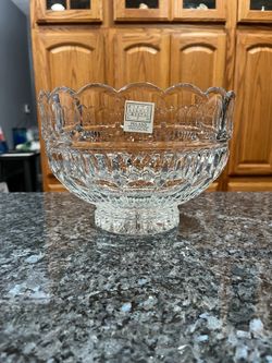 Brand new Beautiful Heavy 24% Lead Crystal Bowl.  Size approximately 6 inches Tall and 9 inches Wide. Made In Poland .  Brand Fifth Avenue Crystal.  B