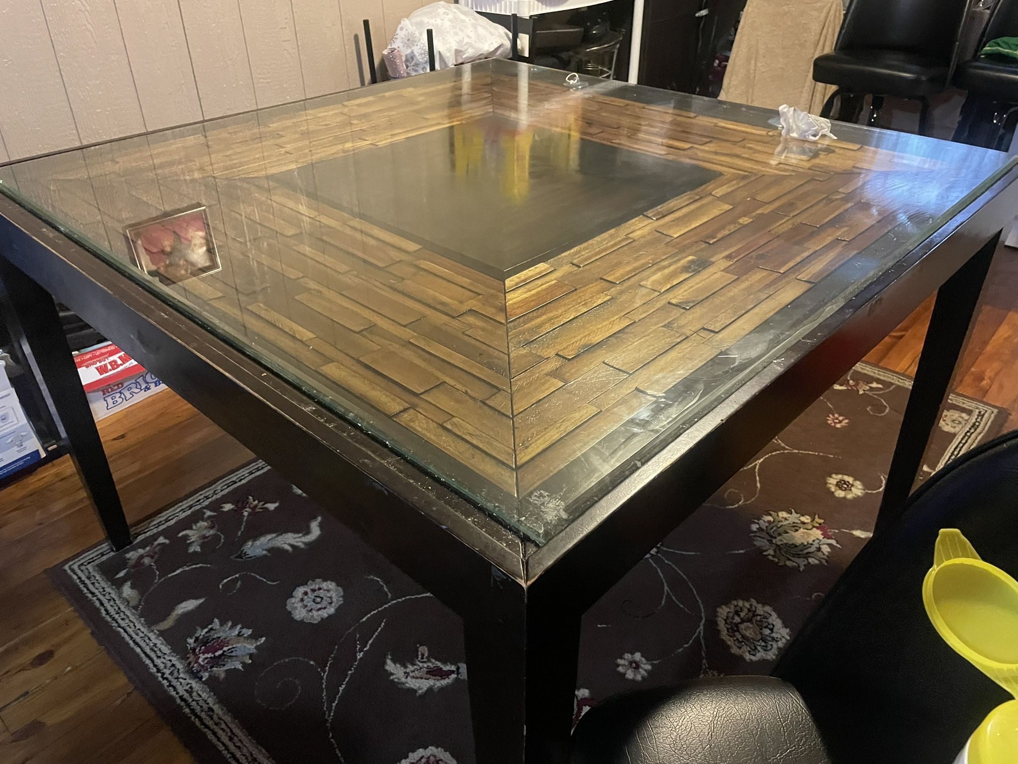 Used Counter high dining room table (TABLE ONLY) Very sturdy Glass top (Heavy) $75 Pick up only