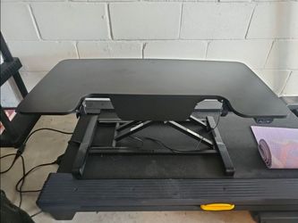 DESK RISER
