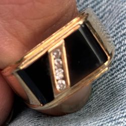 Men’s Diamond And Onyx 14k Ring