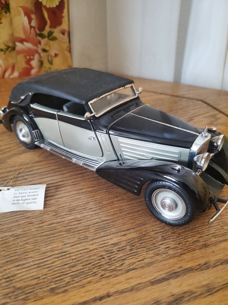 Classic Car Collector New 1939 Maybach Zeppelin Classic Car Made By Franklin Mint Die Cast Collection