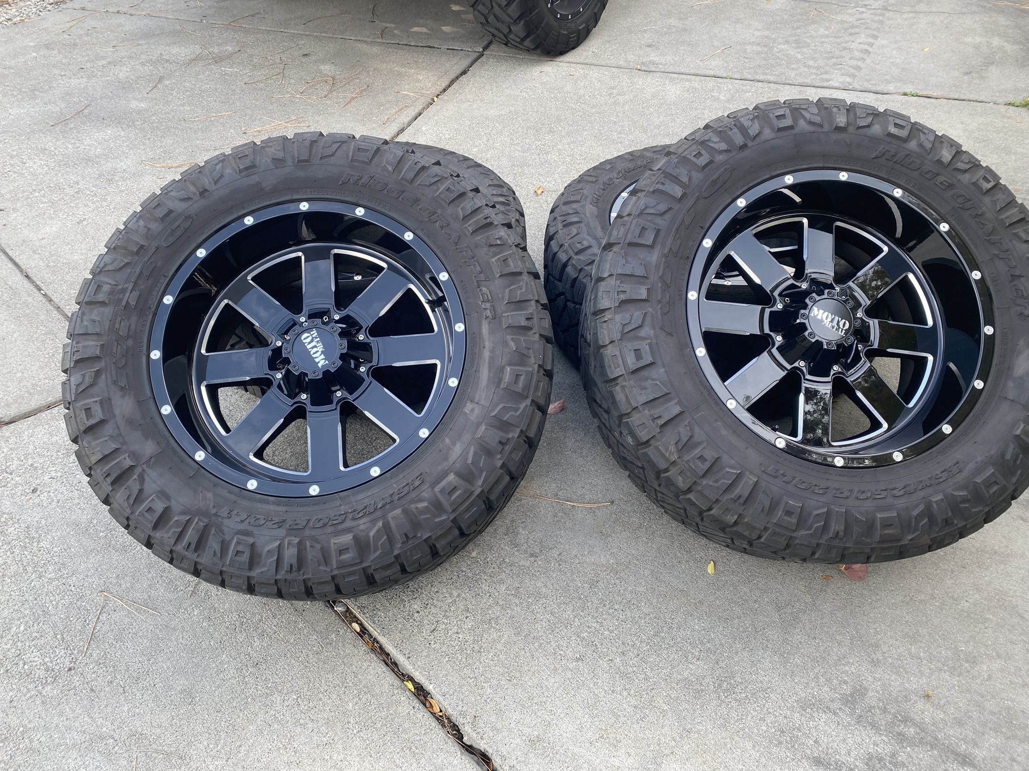 35inch Moto Metal Wheels And  Tires