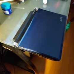 Acer Aspire One New 64Gb Gb Ssd ,WiFi, Camera Perfect Battery Excellent Little Netbook 