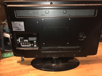 Samsung 32” TV NOT 4k Or Smart TV