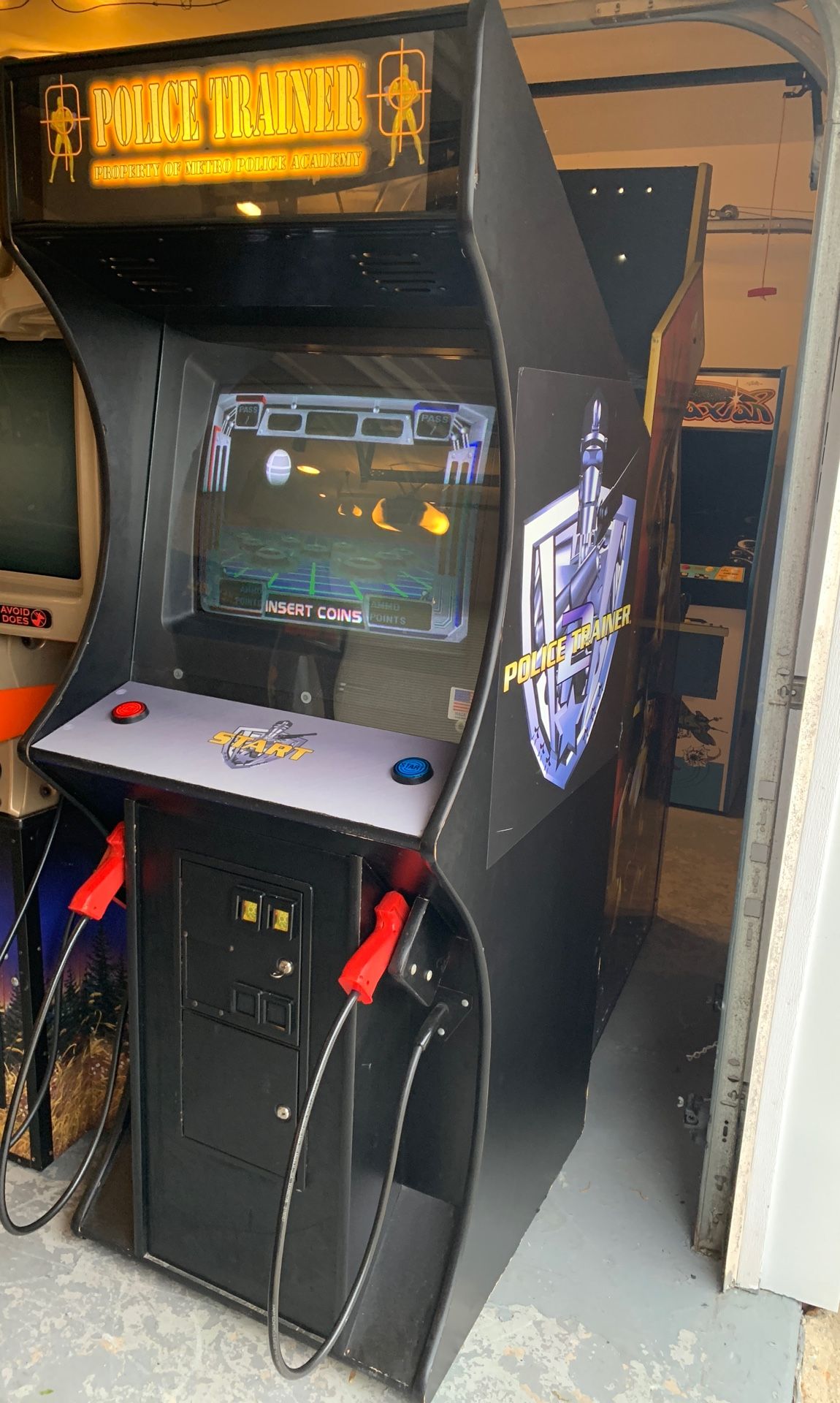 Police trainer arcade game AMAZING CONDITION