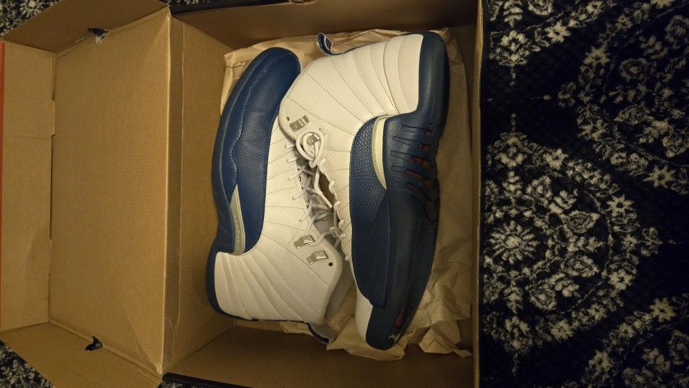 Air Jordan 12 Retro French Blue Size 11,