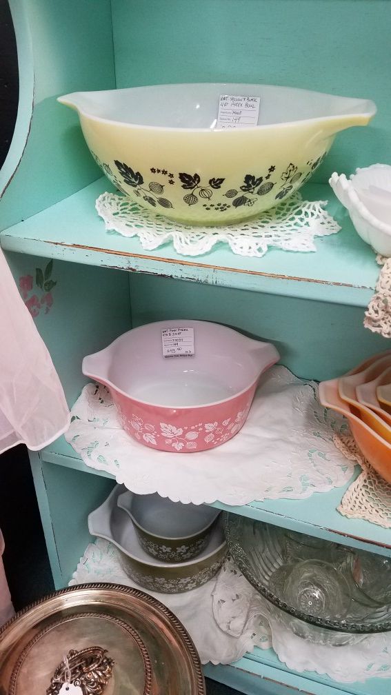 Vintage pyrex and other decor