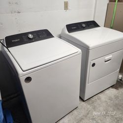 Whirlpool XL Capacity Washer & Dryer
