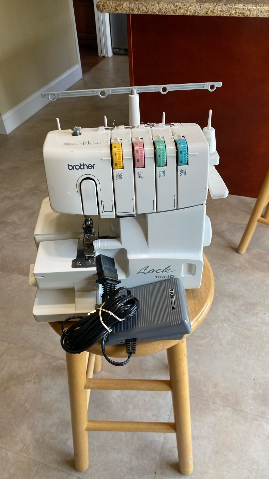 Brother 1034D Serger with Differential Feed /w Pedal