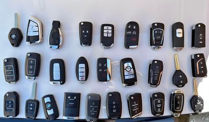 Key fob car key remote fobs Ford key fob Mercedes Benz key fob Bmw key fob Nissan key fob Bentley key fob Subaru key fob Volvo key  Dodge key Ford key