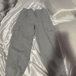 Aritzia Gray Cargo Sweatpants