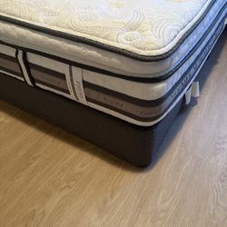 King Size Serta iSeries Hybrid Pillow Top Mattress – Clean, Comfortable