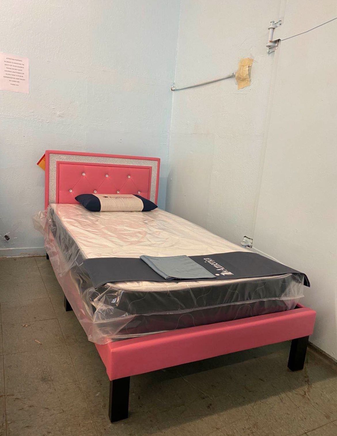 🥳Hot Deal🥳Twin Size Bed Frame $199, More Color Available