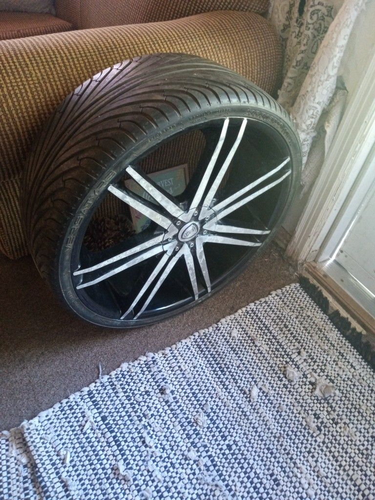 22" Rims Good Condition $500.00 For All 4 ,There's 4